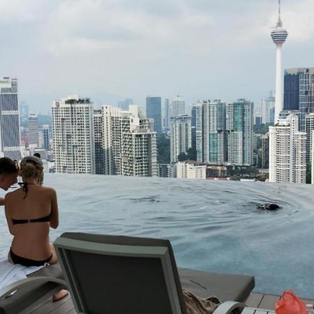 Lotus Infinity Pool At Lucentia Apartment Kuala Lumpur Bagian luar foto